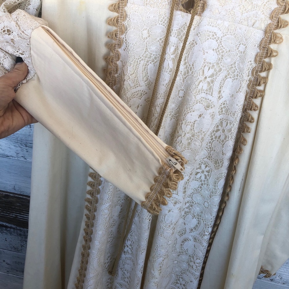SOLD Gunne Sax Ivory Lace Gown (Updated) - Picture 10 of 14